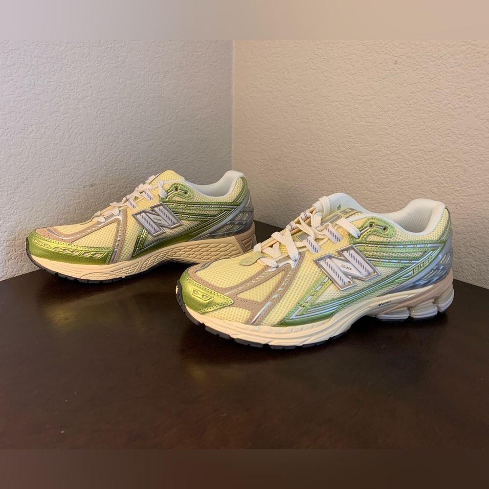 NEW BALANCE 1906R Yellow Beige Brown U1906RND Men's Size 10